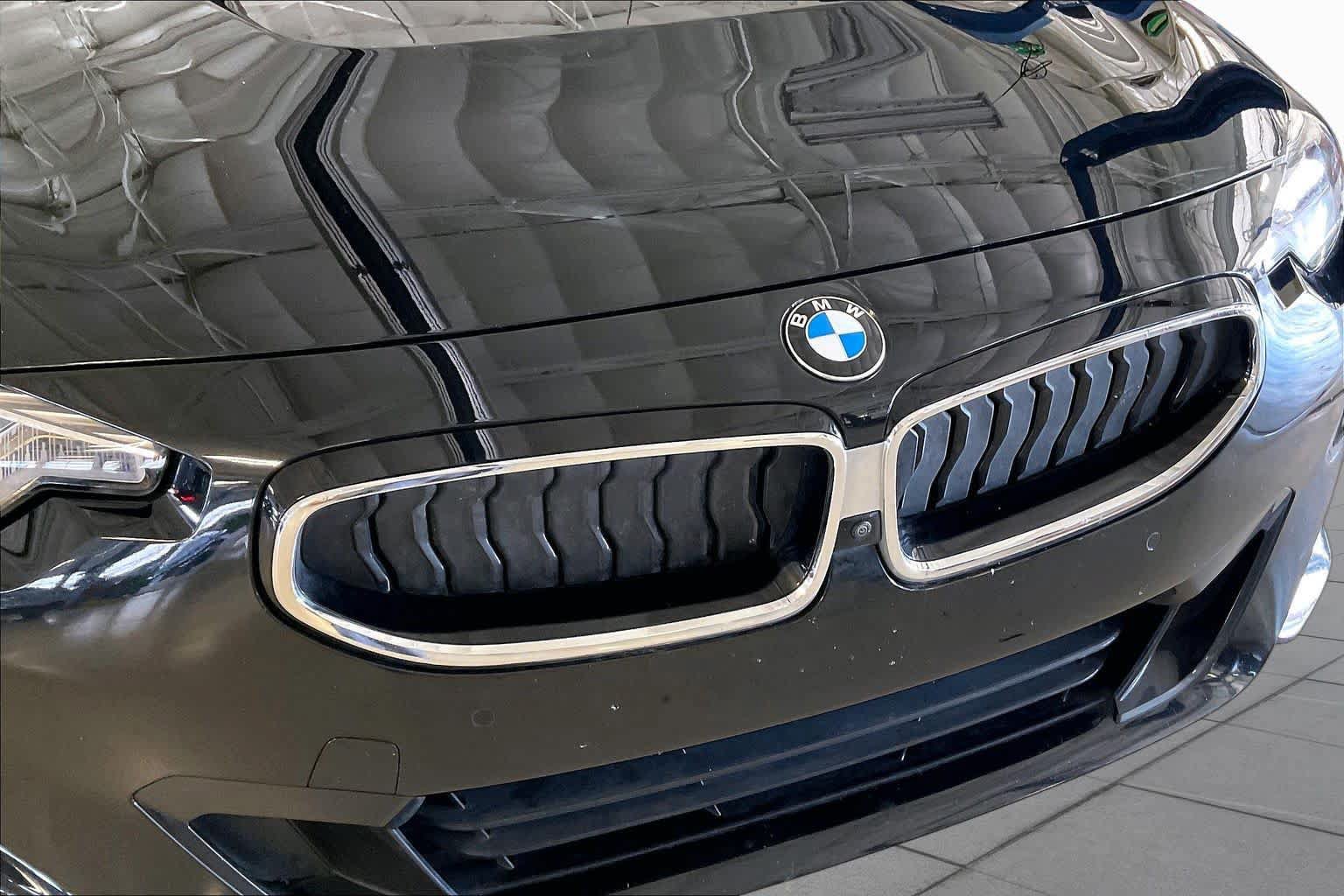 Used 2024 BMW 230i Coupe w/ Premium Package RWD image 30