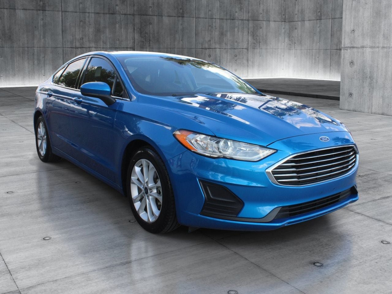 Used 2019 Ford Fusion SE FWD image 9