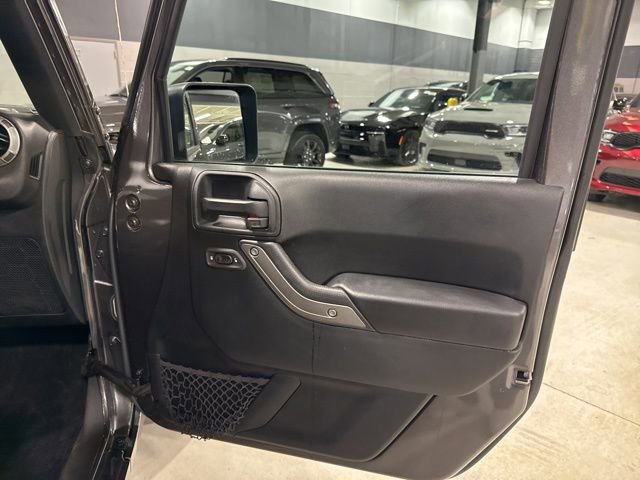 Used 2018 Jeep Wrangler Unlimited Sport S image 32