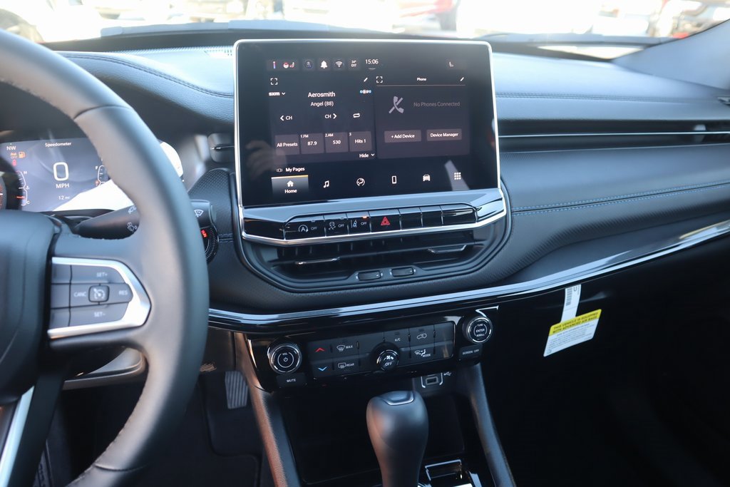 New 2026 Jeep Compass Latitude image 5