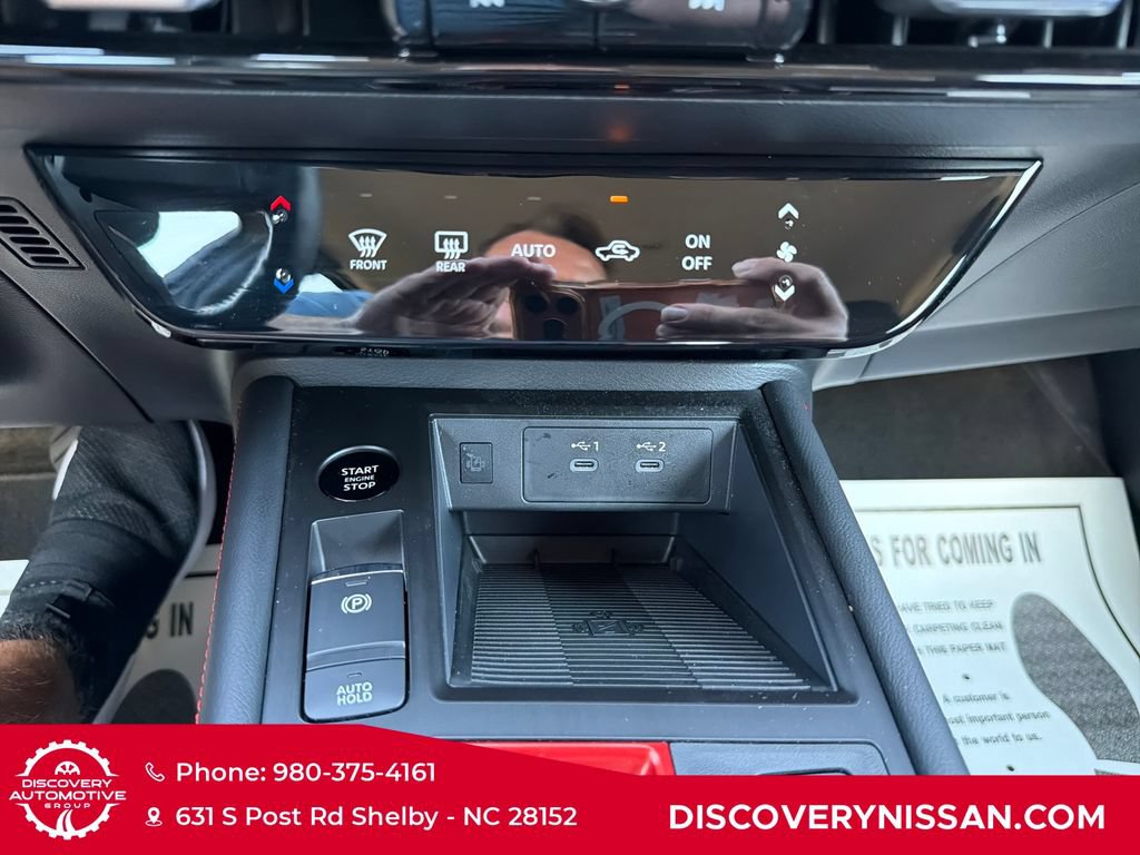 Certified 2026 Nissan Kicks SR FWD image 19
