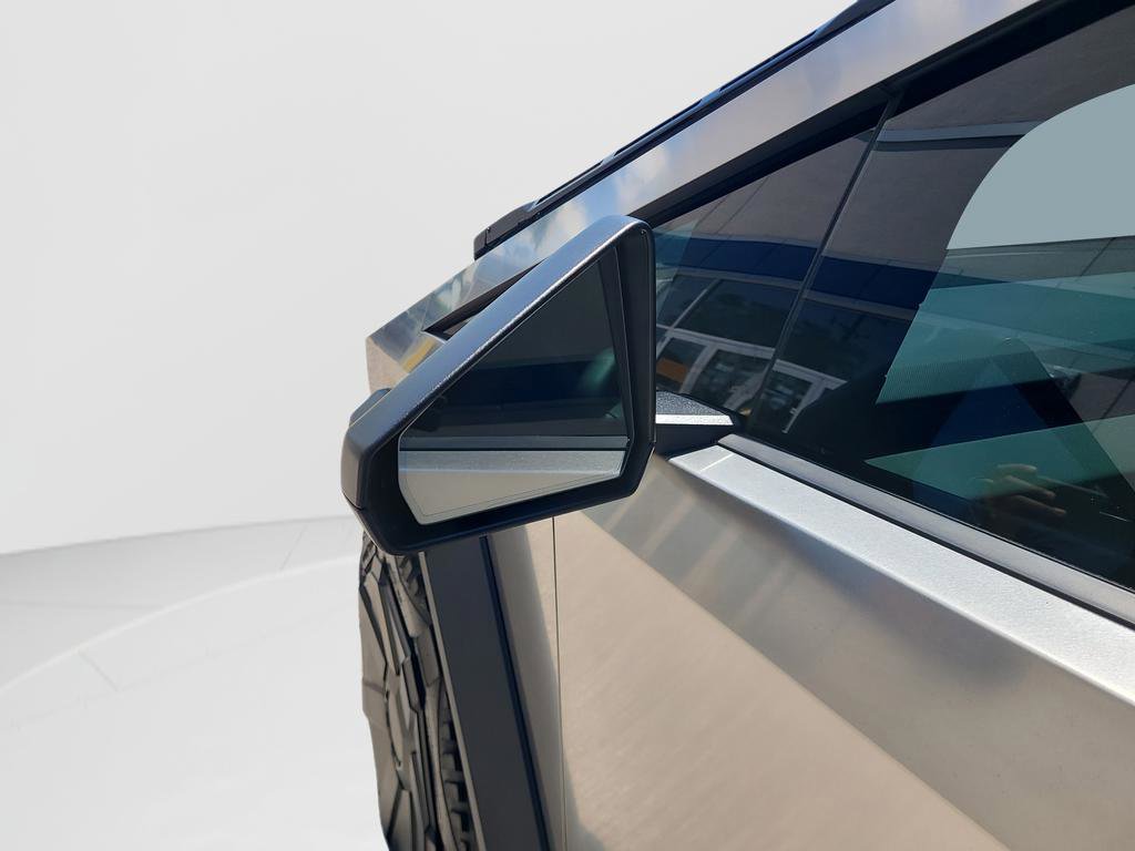 Used 2024 Tesla Cybertruck AWD Crew Cab image 32