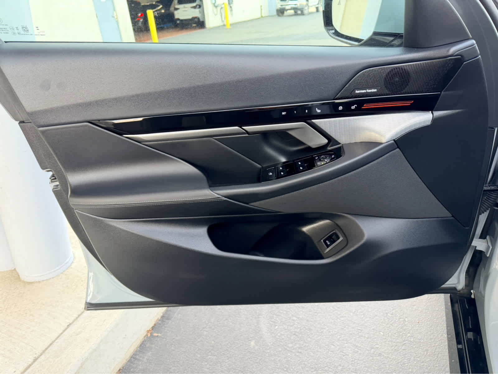 Used 2026 BMW 530i xDrive image 12