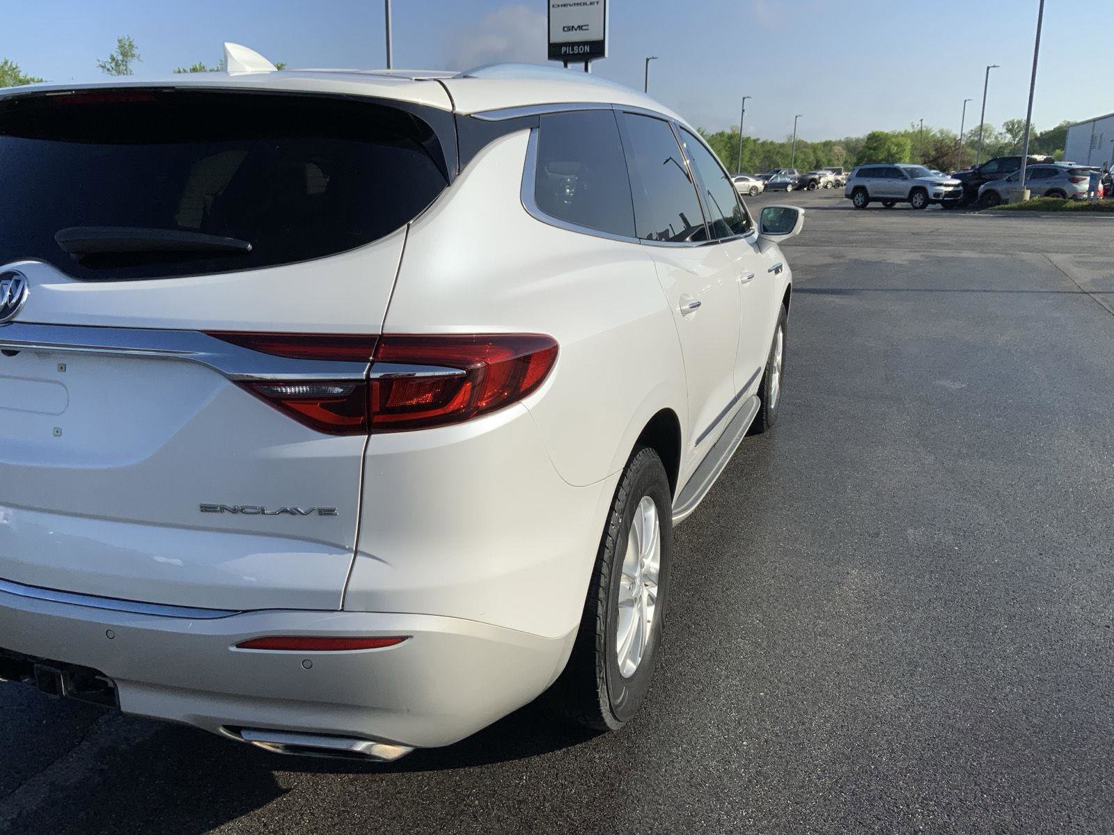 Used 2019 Buick Enclave Essence FWD image 13