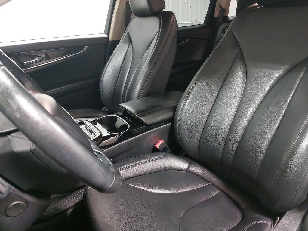 Used 2023 Lincoln Nautilus AWD w/ Premium Package image 15