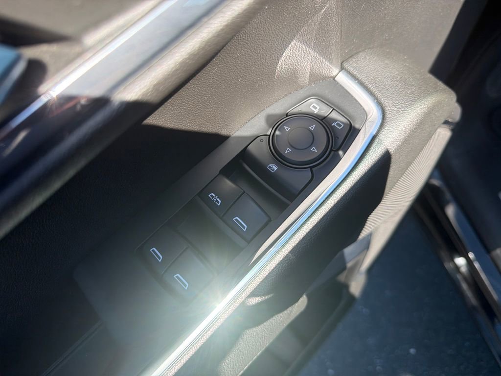 Used 2024 GMC Sierra 1500 Elevation image 13
