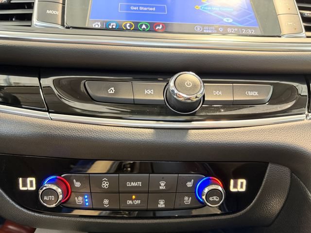 Used 2023 Buick Enclave Avenir w/ Avenir Technology Package AWD/4WD image 29