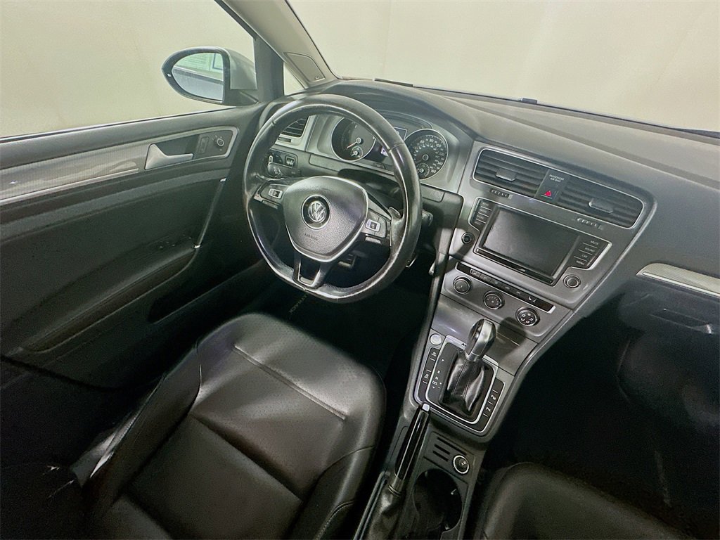 Used 2017 Volkswagen Golf Alltrack SE image 9