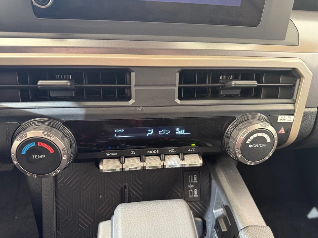 Used 2026 Toyota Tacoma SR5 AWD/4WD image 41