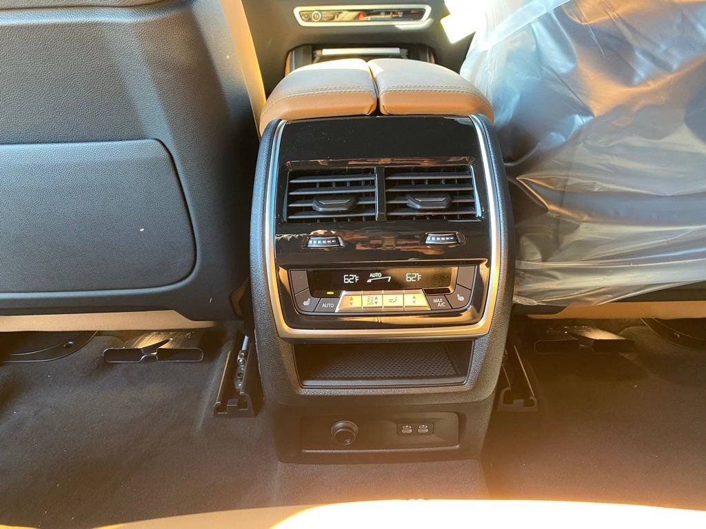 New 2026 BMW X5 M60i image 10