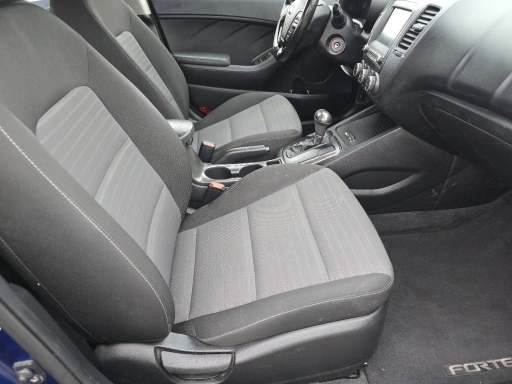 Used 2018 Kia Forte S image 23