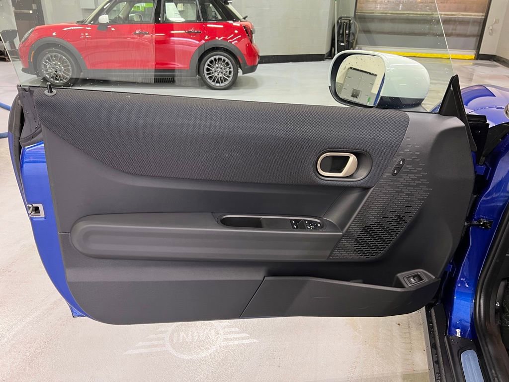 Certified 2025 MINI Cooper S image 10