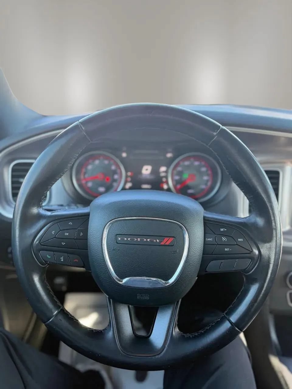Used 2019 Dodge Charger SXT RWD image 13