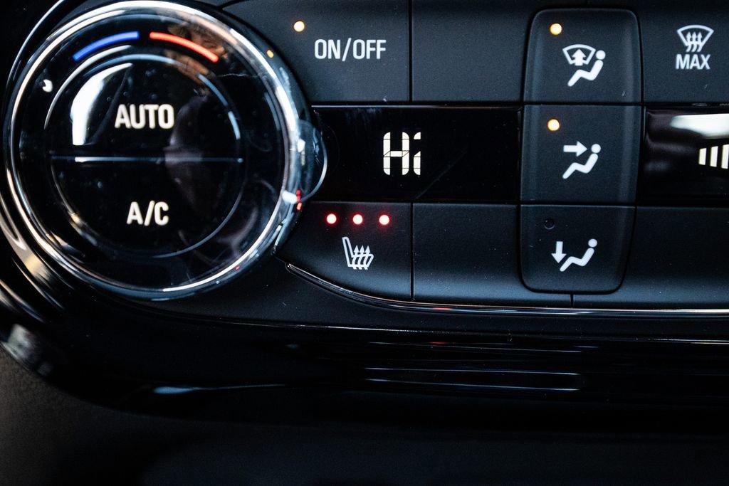 New 2025 Chevrolet Trax RS w/ Driver Confidence Package image 28