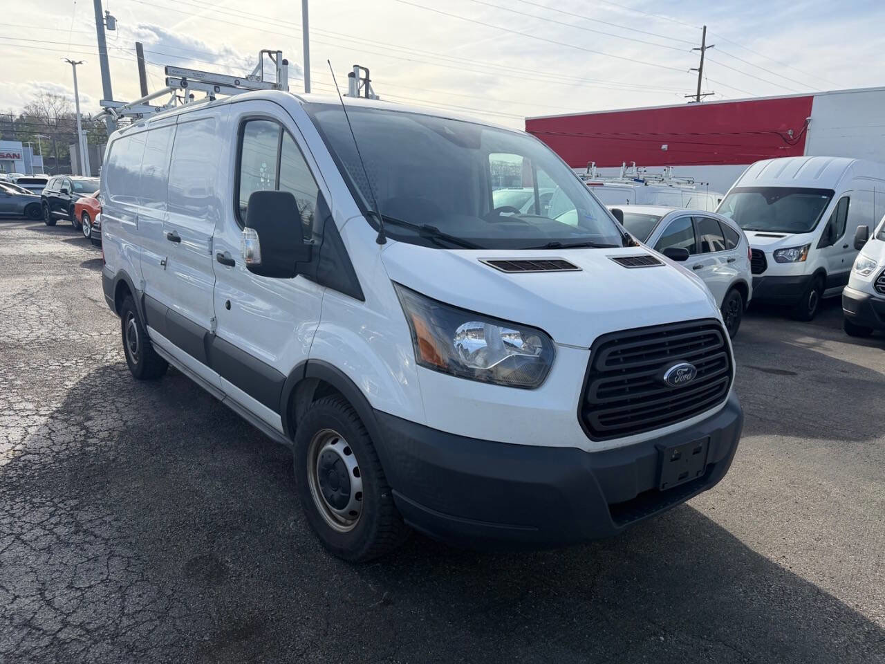 Used 2018 Ford Transit 150 130 Low Roof image 3