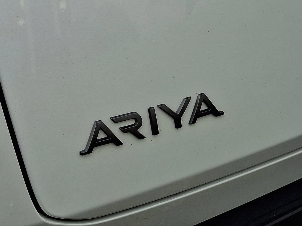 Used 2023 Nissan Ariya FWD image 30
