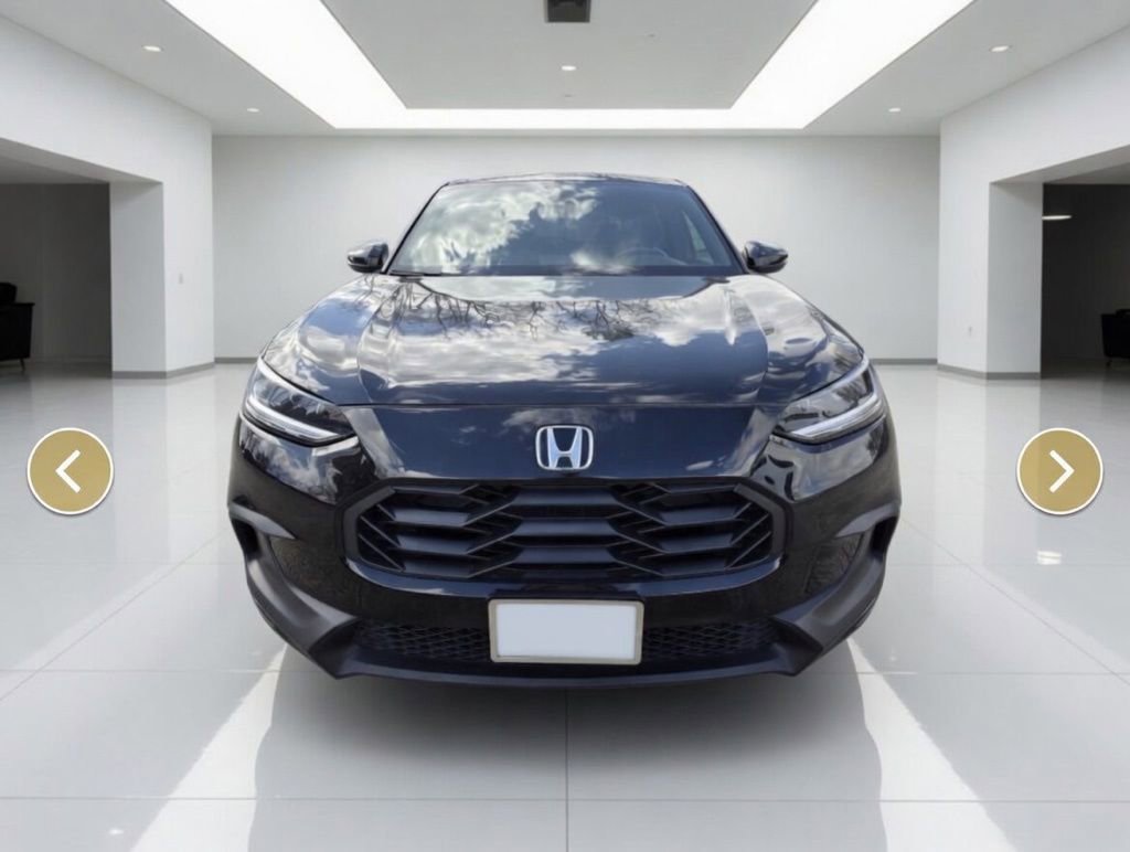 Used 2025 Honda HR-V Sport image 3