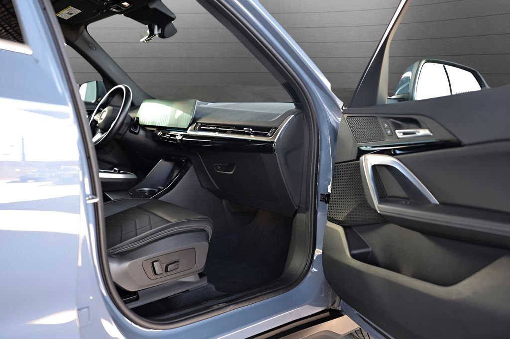 Used 2023 BMW X1 xDrive28i w/ Convenience Package image 62