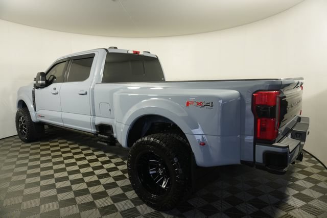 Used 2025 Ford F450 Platinum w/ FX4 Off-Road Package AWD/4WD image 5