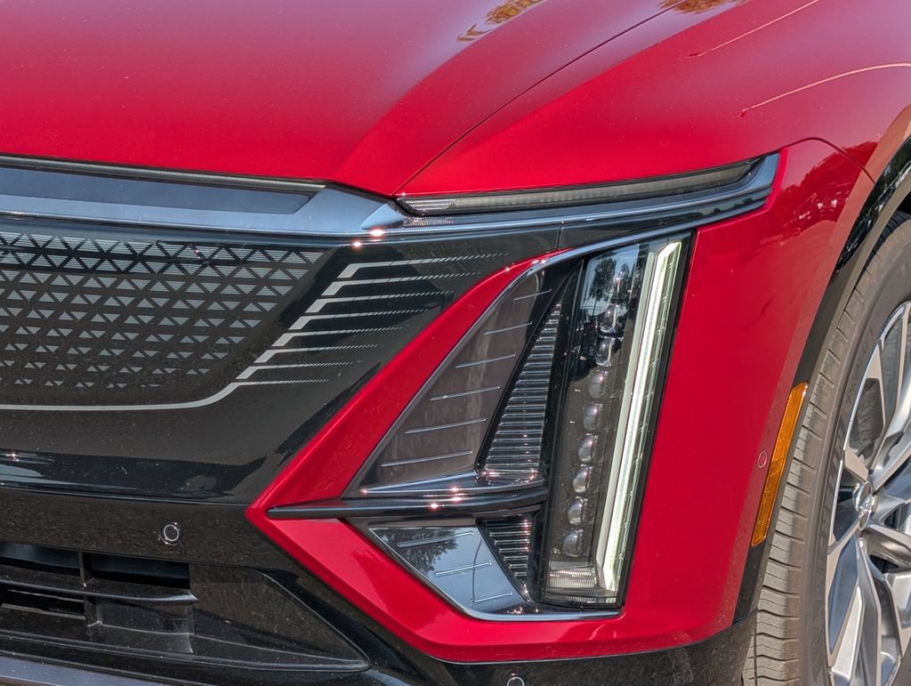 New 2026 Cadillac Lyriq Sport AWD/4WD image 7