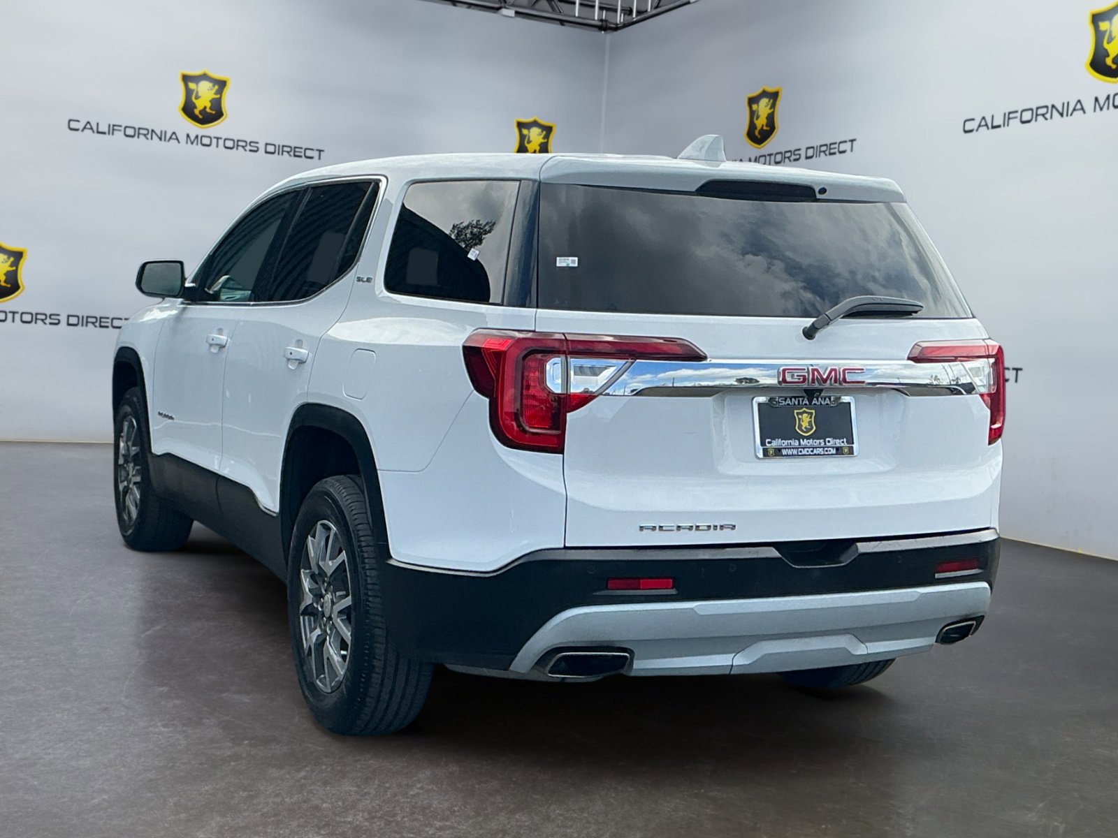 Used 2022 GMC Acadia SLE image 7