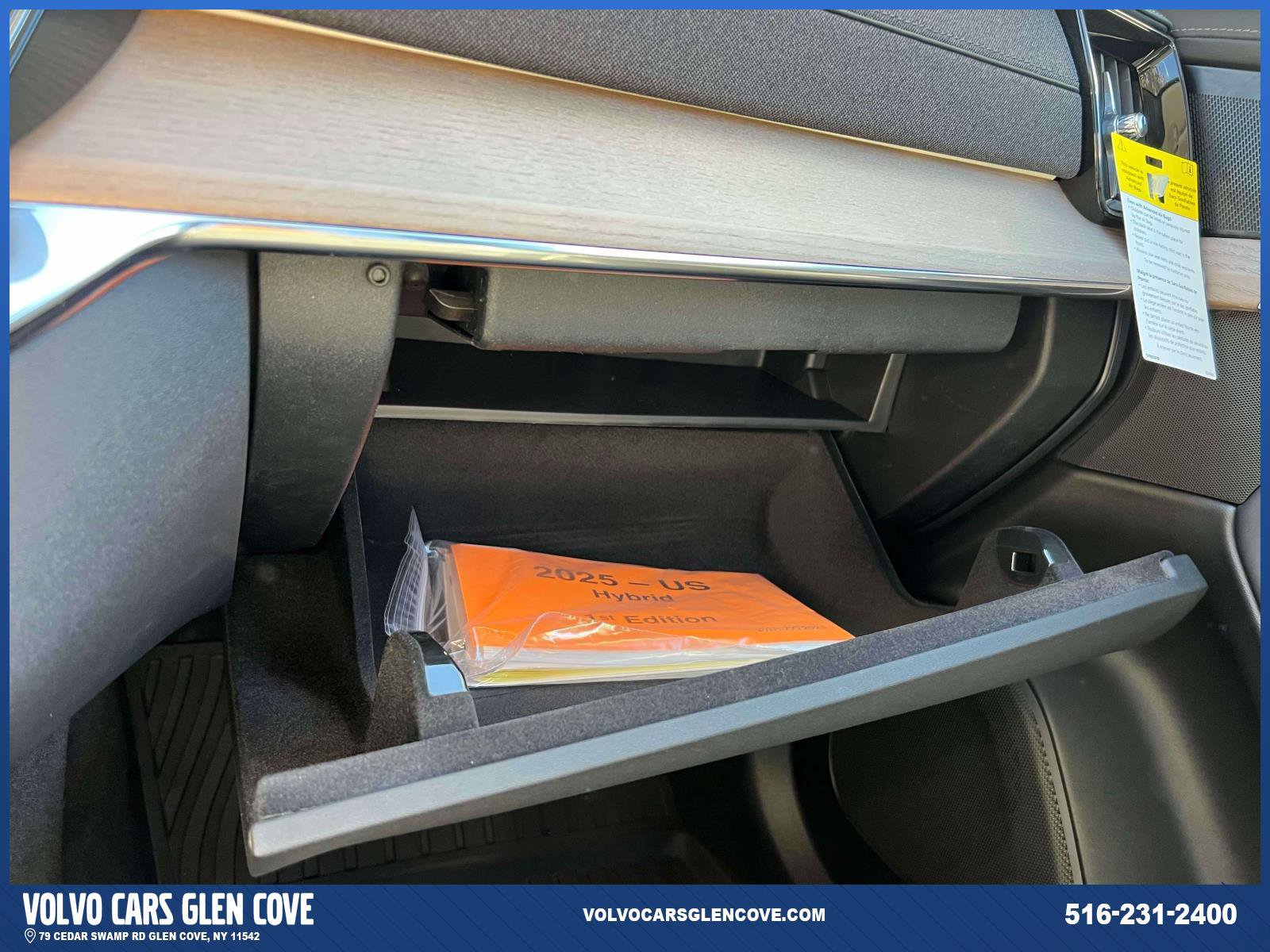 Used 2025 Volvo XC90 B6 Plus w/ Protection Package Premier image 31