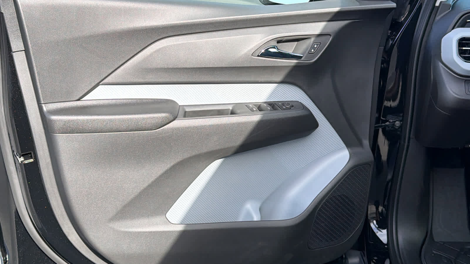 New 2027 Chevrolet Bolt RS w/ LPO, All-Weather Package image 23