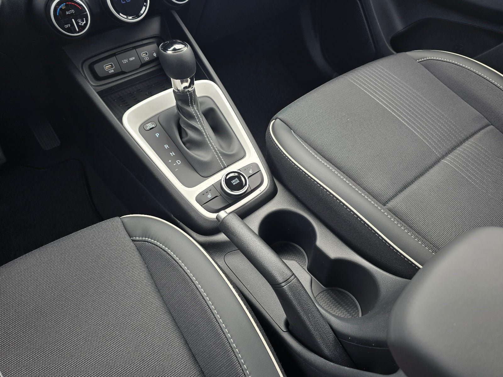 New 2026 Hyundai Venue SEL FWD image 17