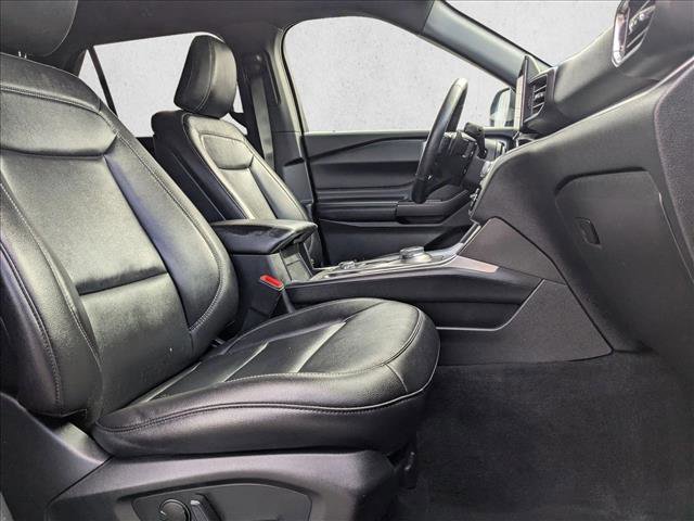 Used 2020 Ford Explorer XLT w/ Equipment Group 202A image 22