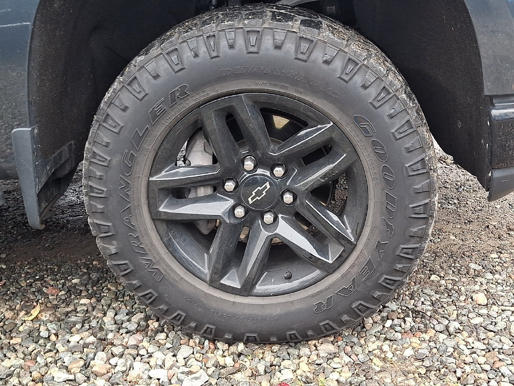 Used 2021 Chevrolet Silverado 1500 Custom Trail Boss AWD/4WD image 33