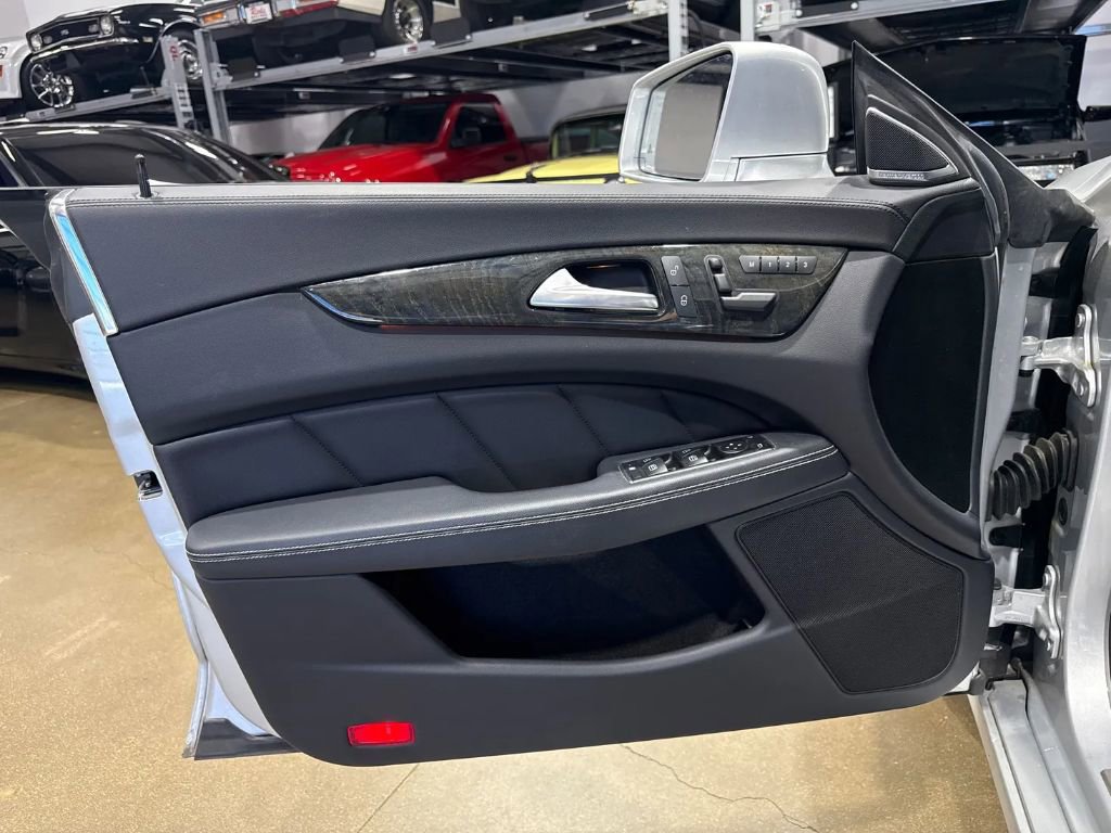 Used 2014 Mercedes-Benz CLS 550 4MATIC image 29