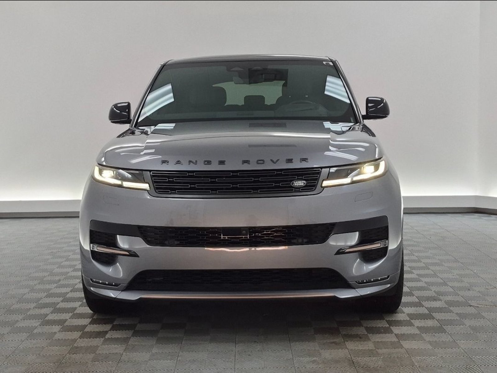 Used 2024 Land Rover Range Rover Sport Dynamic SE AWD/4WD image 6