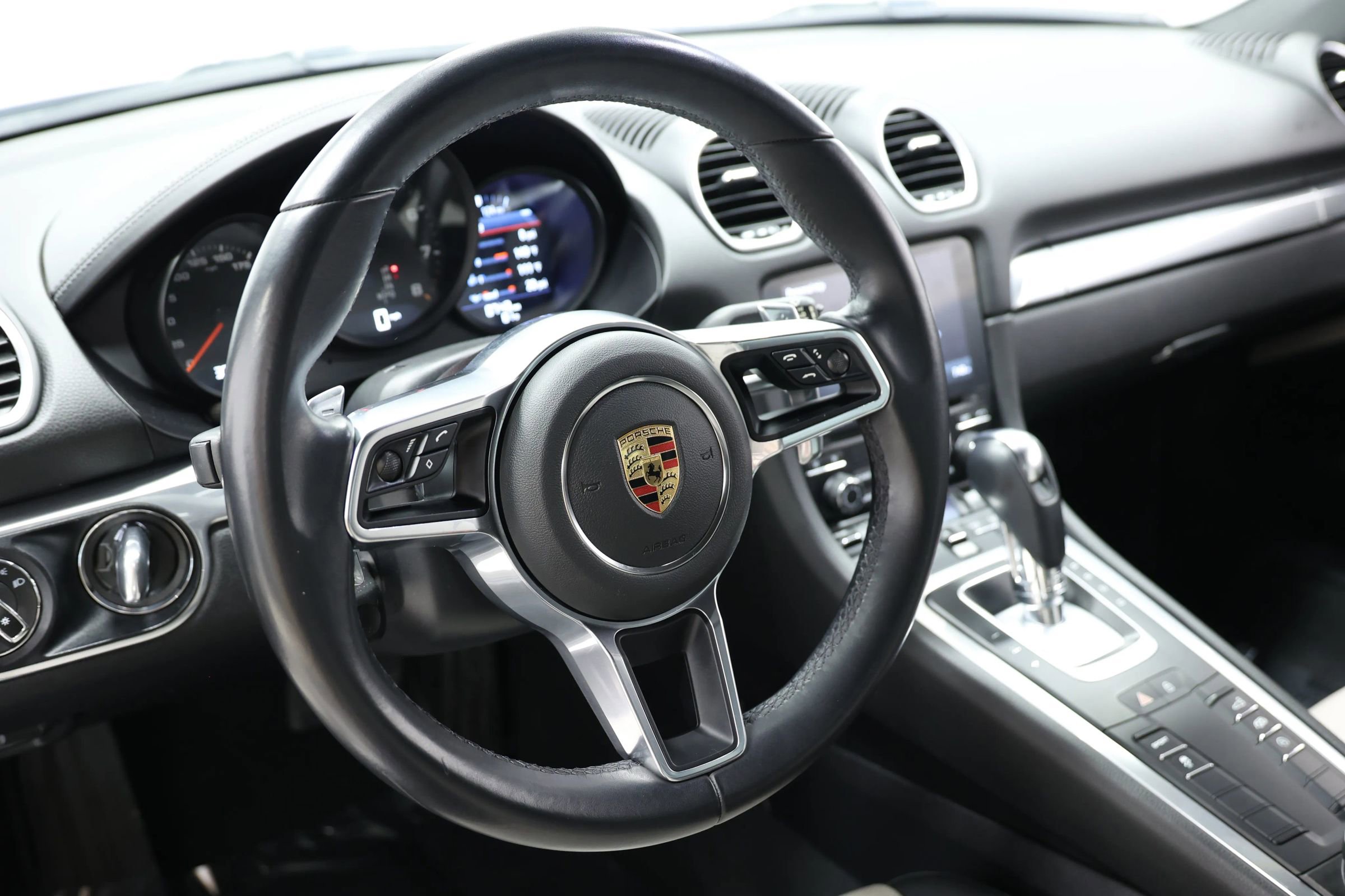 Used 2021 Porsche 718 Cayman RWD image 23