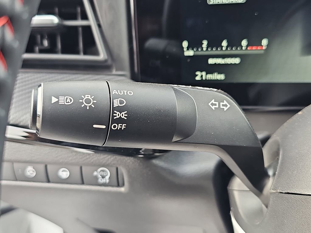 New 2026 Nissan Kicks SR w/ SR Premium Package FWD image 29