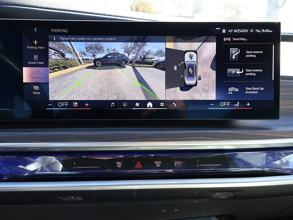 Used 2023 BMW 760i xDrive image 60