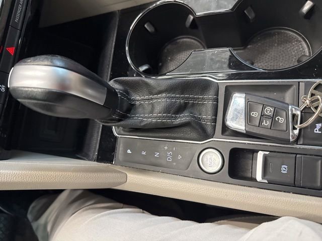 Used 2023 Volkswagen Atlas SE w/ Panoramic Sunroof Package FWD image 23