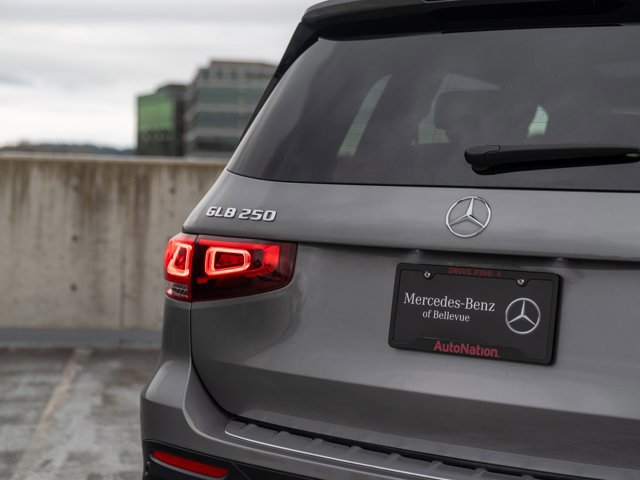 Certified 2023 Mercedes-Benz GLB 250 4MATIC image 17