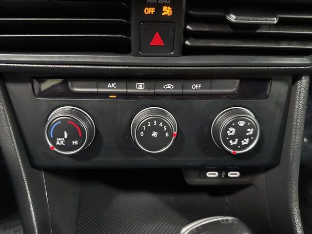 Used 2023 Volkswagen Jetta Sport image 19