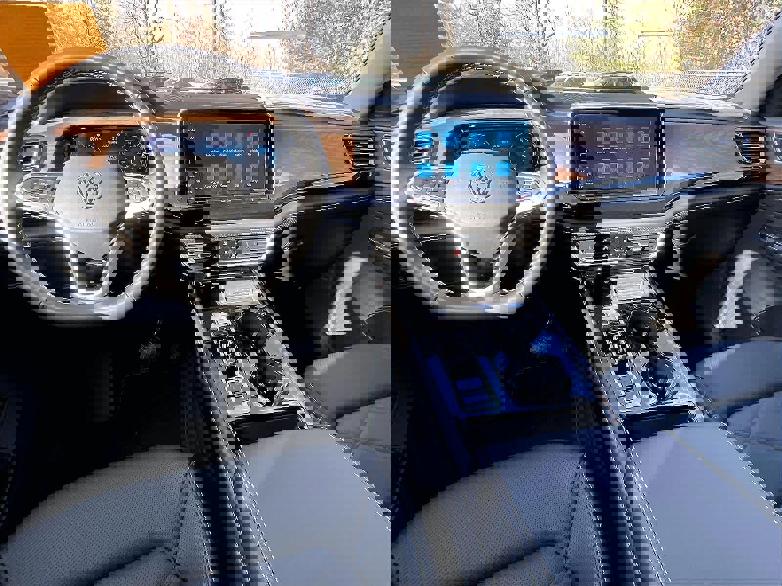 New 2026 Volkswagen Atlas SE image 12