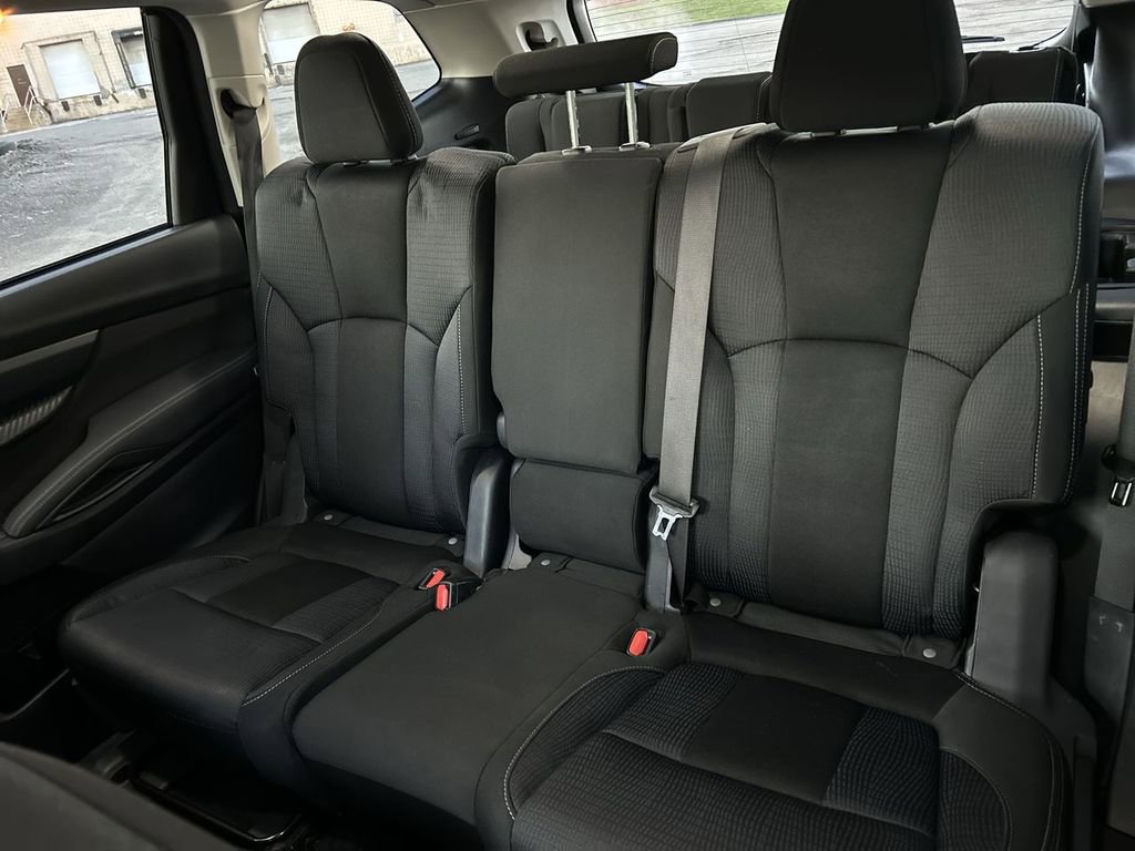 Certified 2023 Subaru Ascent Premium w/ Convenience Package image 23