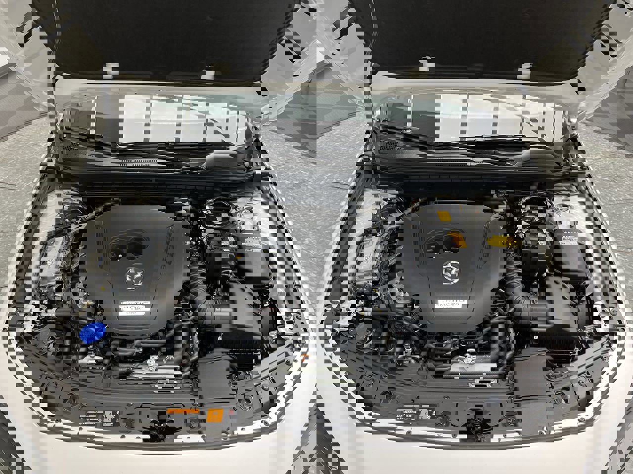 New 2025 MAZDA MAZDA3 Hatchback w/Premium Plus Pkg image 29