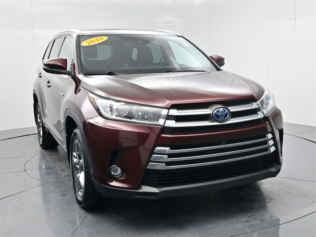 Used 2019 Toyota Highlander Limited Platinum image 2