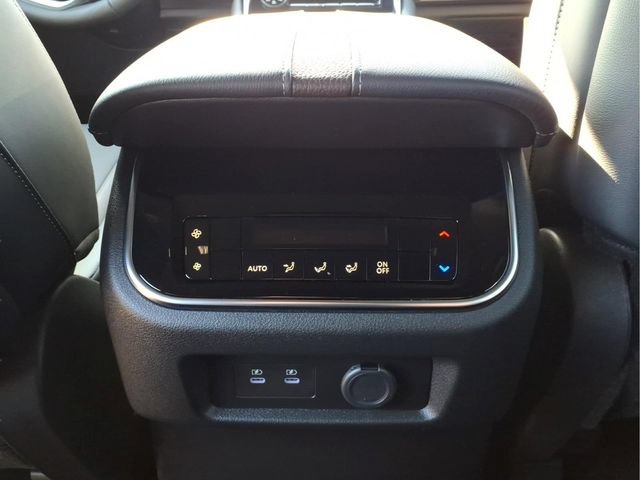 New 2026 Nissan Armada SL w/ Captain's Chari Seat Package AWD/4WD image 27