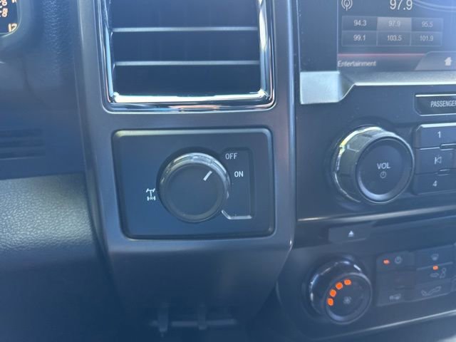 Used 2015 Ford F150 XLT w/ Equipment Group 302A Luxury image 22