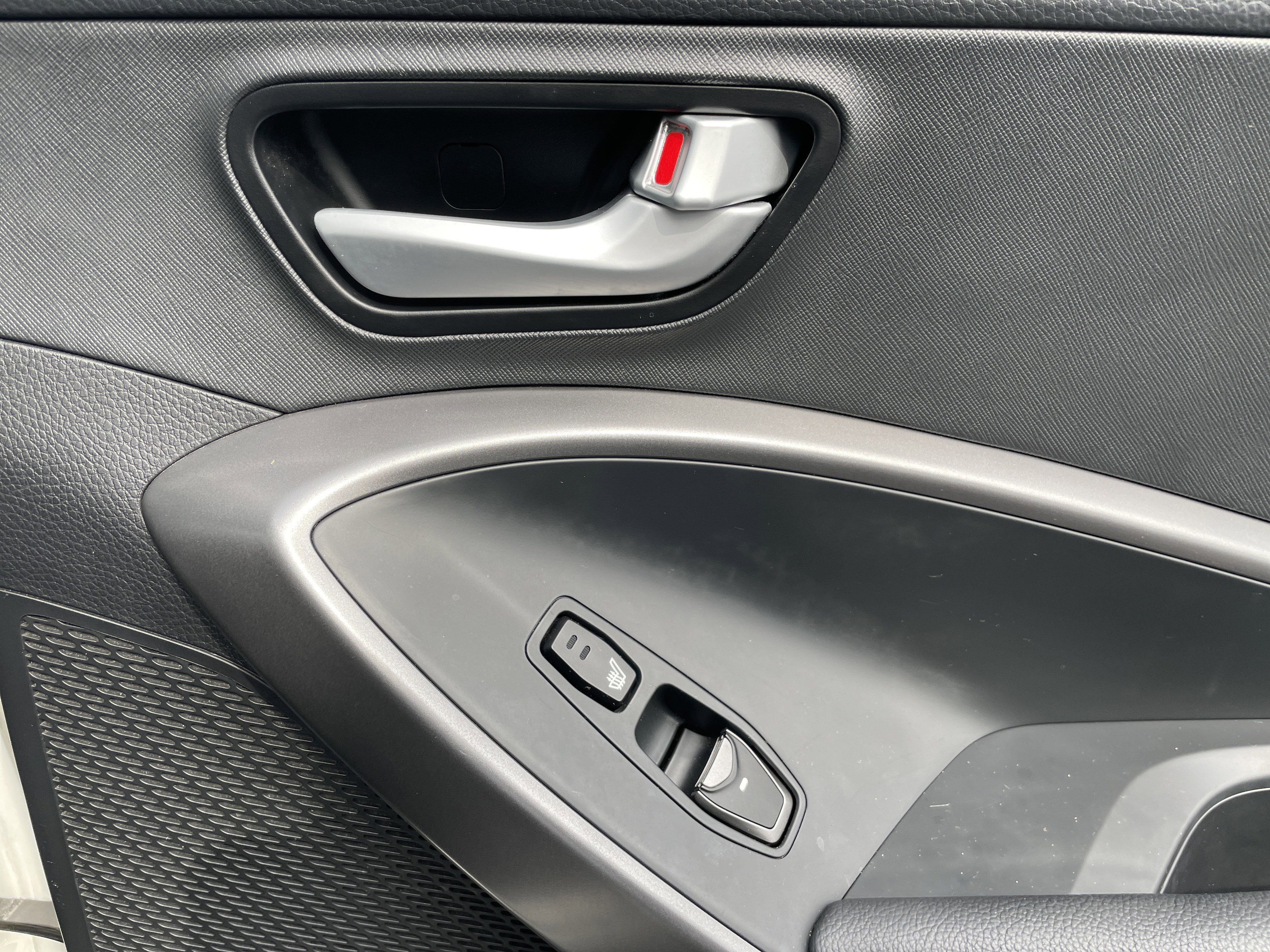 Used 2016 Hyundai Santa Fe SE w/ Option Group 03 image 18