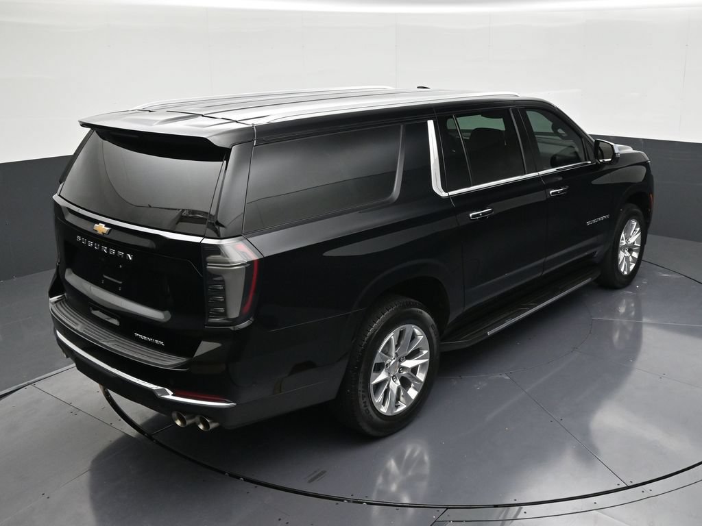 Used 2026 Chevrolet Suburban Premier RWD image 16