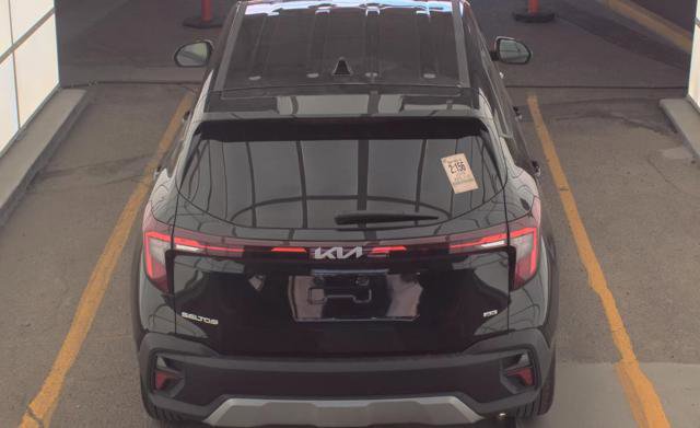 Used 2026 Kia Seltos LX AWD/4WD image 6