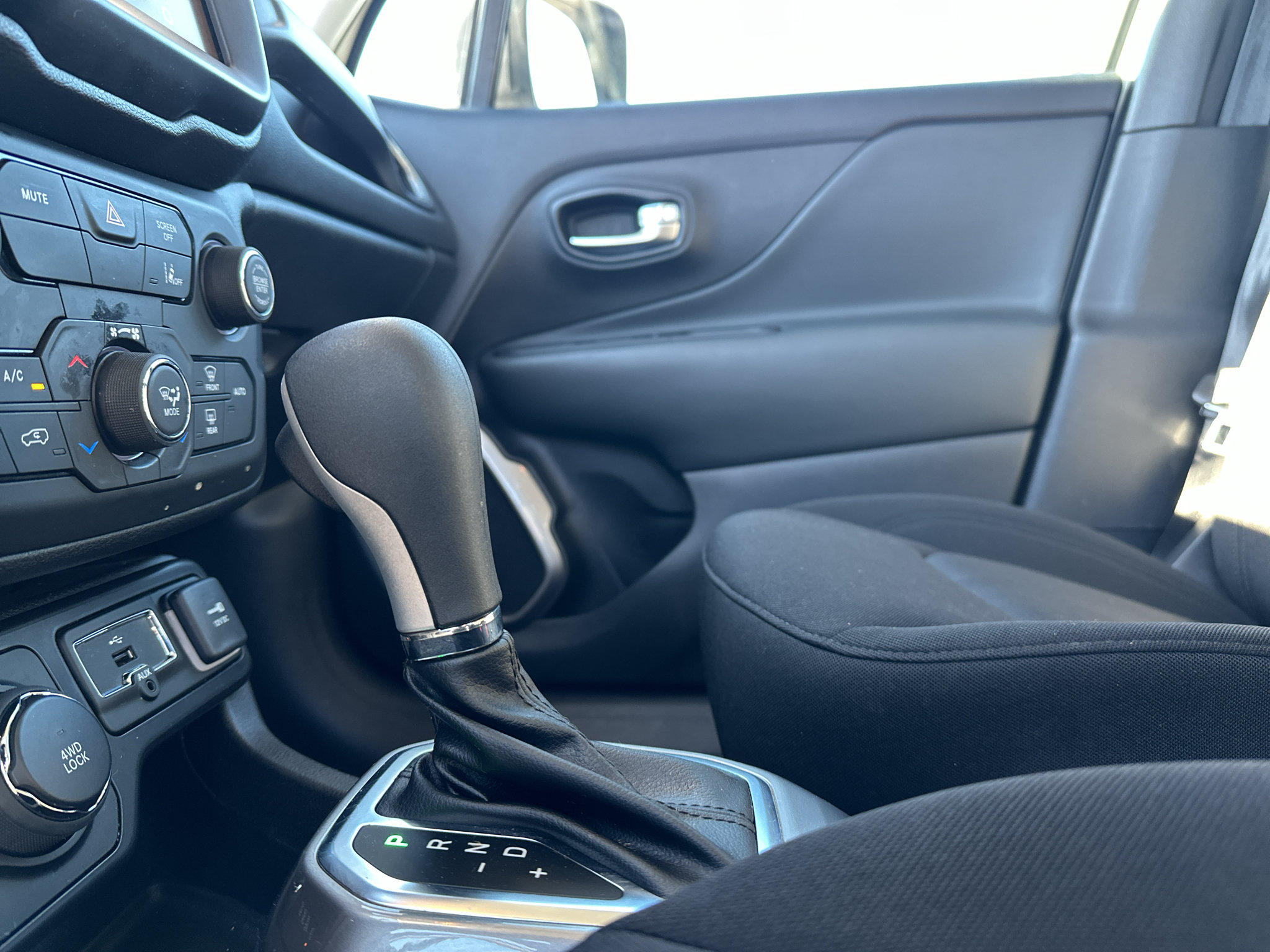 Used 2022 Jeep Renegade Sport AWD/4WD image 18