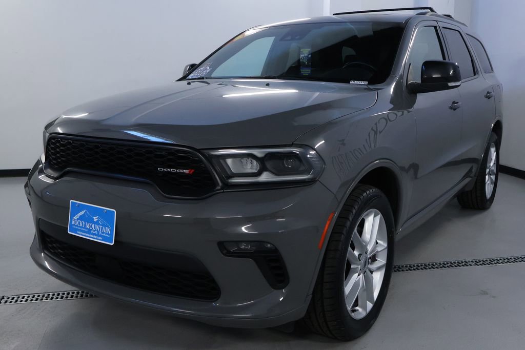 Used 2023 Dodge Durango GT image 3