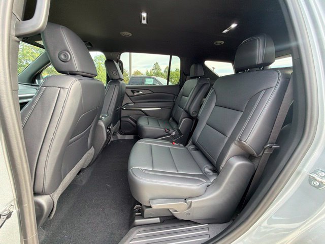 New 2027 Chevrolet Traverse LT w/ Midnight/Sport Edition AWD/4WD image 23